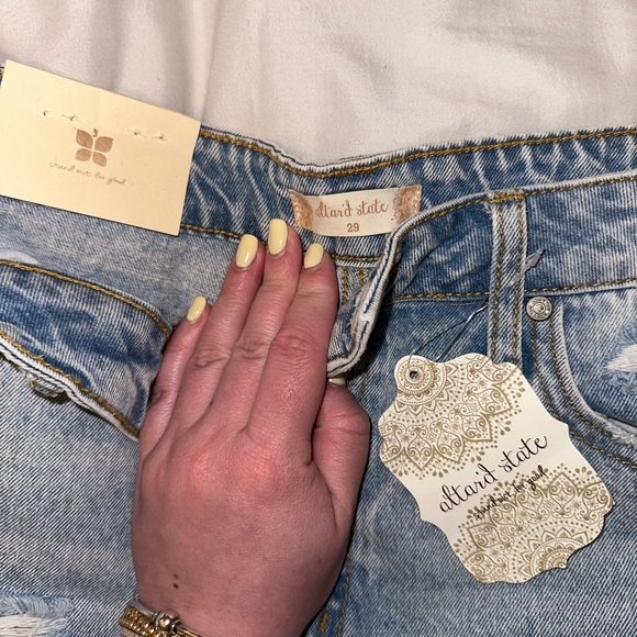 NWT ALTAR’D State Distressed Denim Shorts - Picture 2 of 3